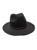 Chapeau élégant femme extérieur